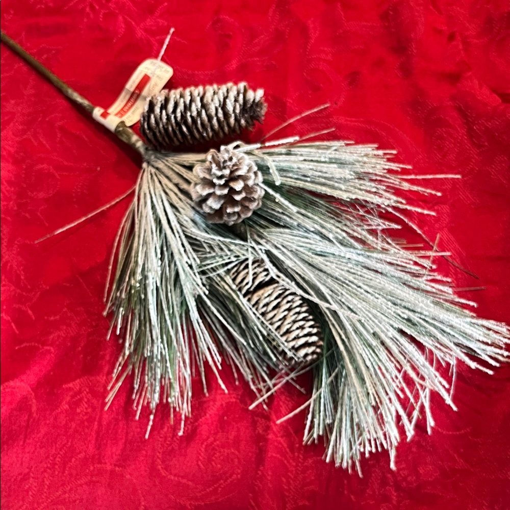 NWT Ashland Silver Frosted Pinecone Spray 18”